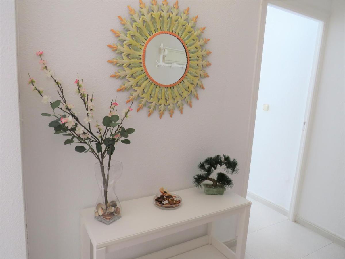 Elizabeth Beach Apartment With Seaviews! Торремолінос Екстер'єр фото